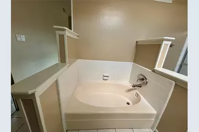 12702 Meadway Court, Houston, TX 77082 - Photo 6
