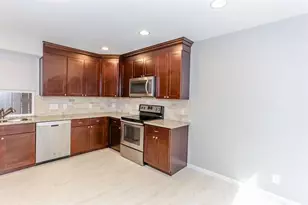 1918 Branard St, Houston, TX 77098 - Photo 10