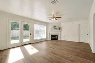 14810 Silver Knight Ct, Houston, TX 77062 - Photo 6