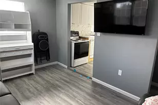 100B Ross St, Huntsville, TX 77320 - Photo 12