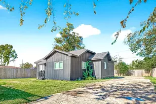 978 St Clair St, Houston, TX 77088 - Photo 1