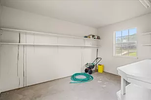 159 Charles St, La Grange, TX 78945 - Photo 12