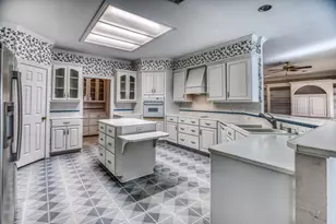 159 Charles St, La Grange, TX 78945 - Photo 14