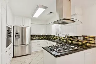 2705 Huckleberry Ln, Pasadena, TX 77502 - Photo 12