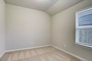 2110 Cherryvale Dr, Tomball, TX 77375 - Photo 4