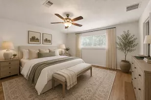 2019 Thousand Pines Dr, Kingwood, TX 77339 - Photo 16