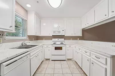 100 Westpark Drive #5, Conroe, TX 77304 - Photo 6