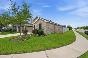 428 Kohls Crest Rd, La Porte, TX 77571 - Photo 2