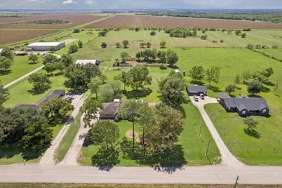 6210 County Road 170, Alvin, TX 77511 - Photo 2
