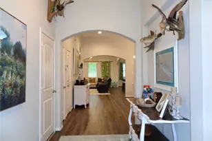 1734 Yaupon Trail Ct, Alvin, TX 77511 - Photo 4