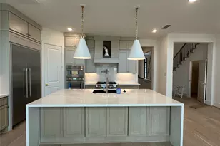 1405 Confederate Rd, Houston, TX 77055 - Photo 10