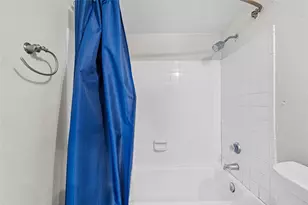 3900 Woodchase Dr, Houston, TX 77042 - Photo 20