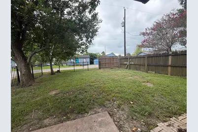 4827 Pine Avenue #A, Pasadena, TX 77503 - Photo 10