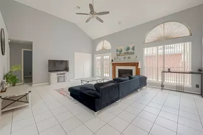 9310 Corner Oaks Ln, Houston, TX 77036 - Photo 12