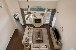 2202 Summer Wind Dr, Sugar Land, TX 77479 - Photo 4