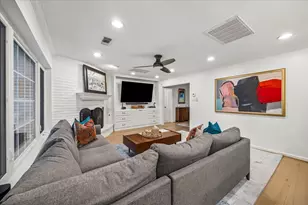 12706 Barryknoll Ln, Houston, TX 77024 - Photo 4