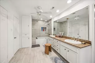 12706 Barryknoll Ln, Houston, TX 77024 - Photo 18