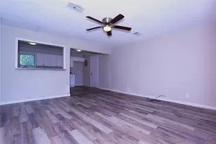 130 Bennett Dr, West Columbia, TX 77486 - Photo 2