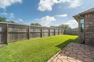 2875 Torano Cir, League City, TX 77573 - Photo 34