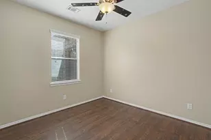 2875 Torano Cir, League City, TX 77573 - Photo 24