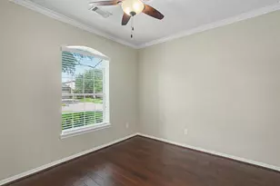 2875 Torano Cir, League City, TX 77573 - Photo 8
