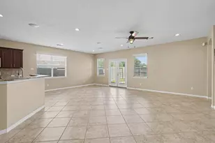 2875 Torano Cir, League City, TX 77573 - Photo 6
