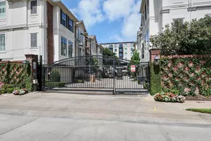 1912 Greenwich Pl Dr, Houston, TX 77019 - Photo 24