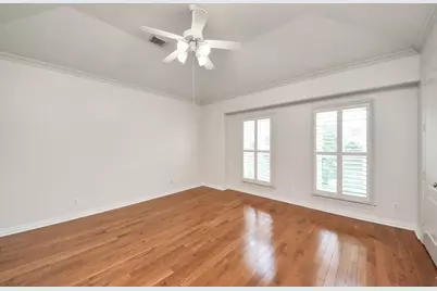 1912 Greenwich Place Drive, Houston, TX 77019 - Photo 16