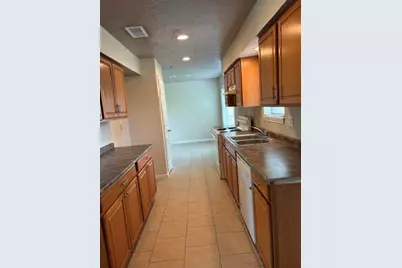 16030 Blackhawk Boulevard, Friendswood, TX 77546 - Photo 4