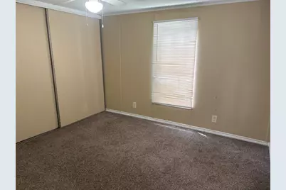 14427 W Lee Shore Drive, Willis, TX 77318 - Photo 8