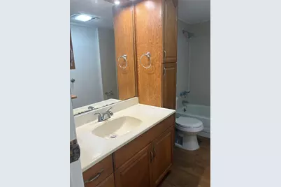 14427 W Lee Shore Drive, Willis, TX 77318 - Photo 10
