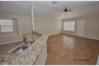 338 Brightfield Lane, Dickinson, TX 77539 - Photo 4