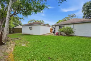 12919 Westhorpe Dr, Houston, TX 77077 - Photo 32