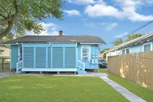 4728 Ave R 1/2, Galveston, TX 77551 - Photo 38