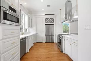 2702 Nicholson St, Houston, TX 77008 - Photo 12