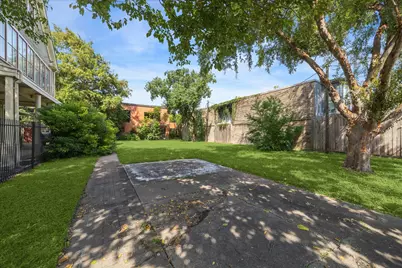 221 Emerson Street, Houston, TX 77006 - Photo 2