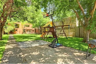 221 Emerson Street, Houston, TX 77006 - Photo 10