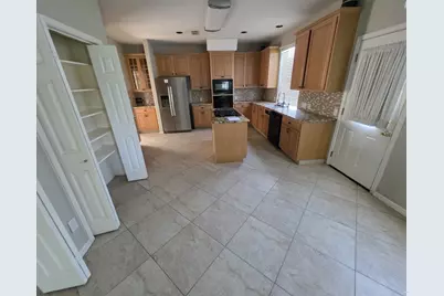 2706 Sterling Fields Drive, Pearland, TX 77584 - Photo 2