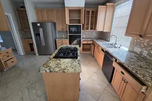 2706 Sterling Fields Dr, Pearland, TX 77584 - Photo 2