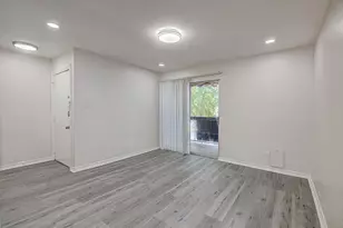 8201 Richmond Ave, Houston, TX 77063 - Photo 10