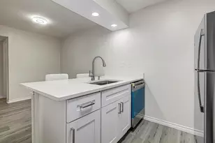 8201 Richmond Ave, Houston, TX 77063 - Photo 4