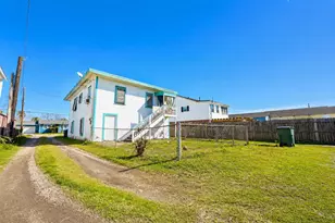 2313 67th St, Galveston, TX 77551 - Photo 2