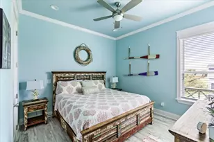 879 Wommack, Crystal Beach, TX 77650 - Photo 32