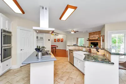 1730 Lakeshore Drive, Kingwood, TX 77339 - Photo 14