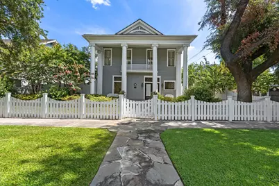 200 Westmoreland Street, Houston, TX 77006 - Photo 2