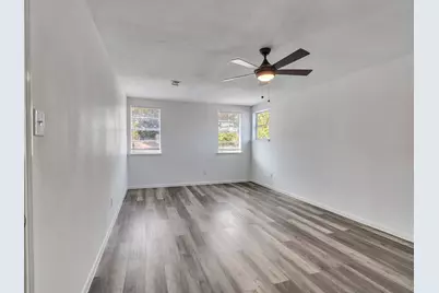 12710 Crow Valley Lane, Houston, TX 77099 - Photo 20