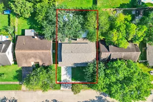 12710 Crow Valley Ln, Houston, TX 77099 - Photo 32