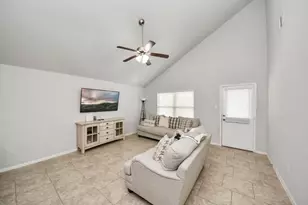 8126 Carillon Way, Rosharon, TX 77583 - Photo 12