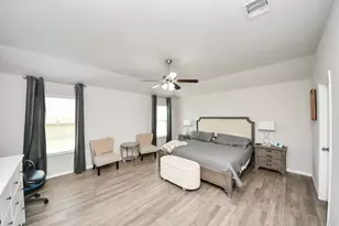 8126 Carillon Way, Rosharon, TX 77583 - Photo 32