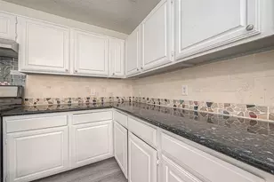 9323 Spindlewood Dr, Houston, TX 77083 - Photo 28